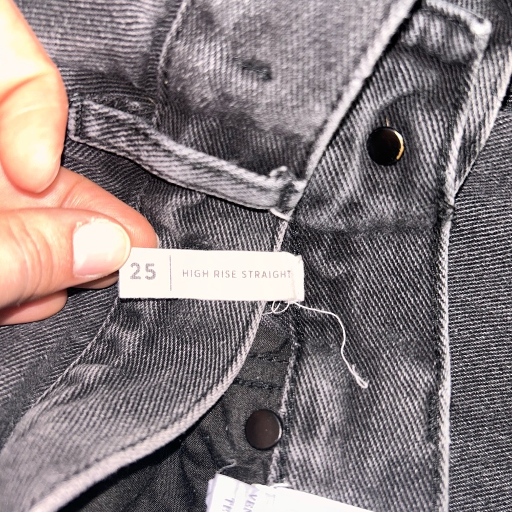 Packing Jeans - Picture 4 of 7